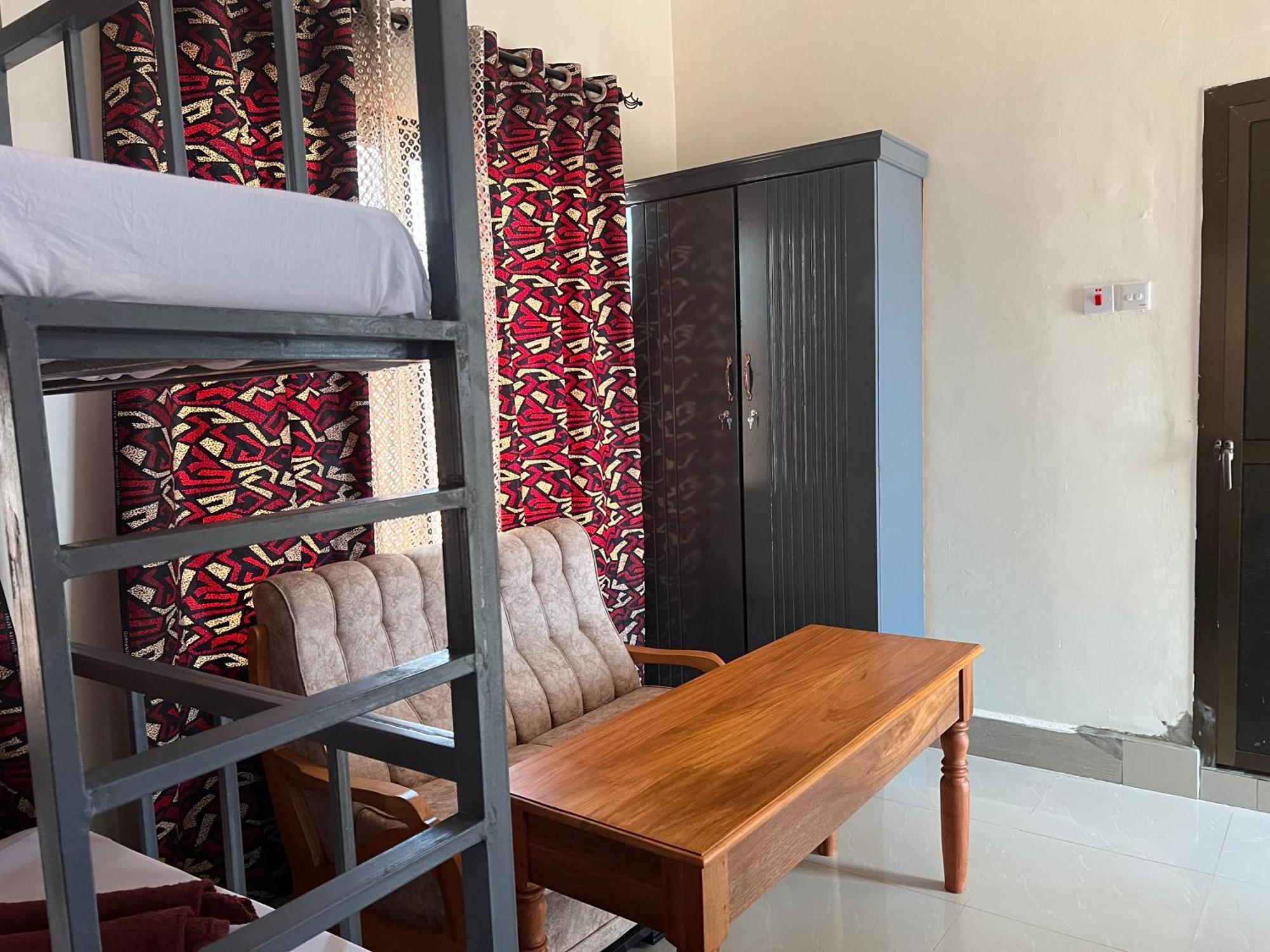 Kilimanjaro Trekcity Hostel Моши Екстериор снимка